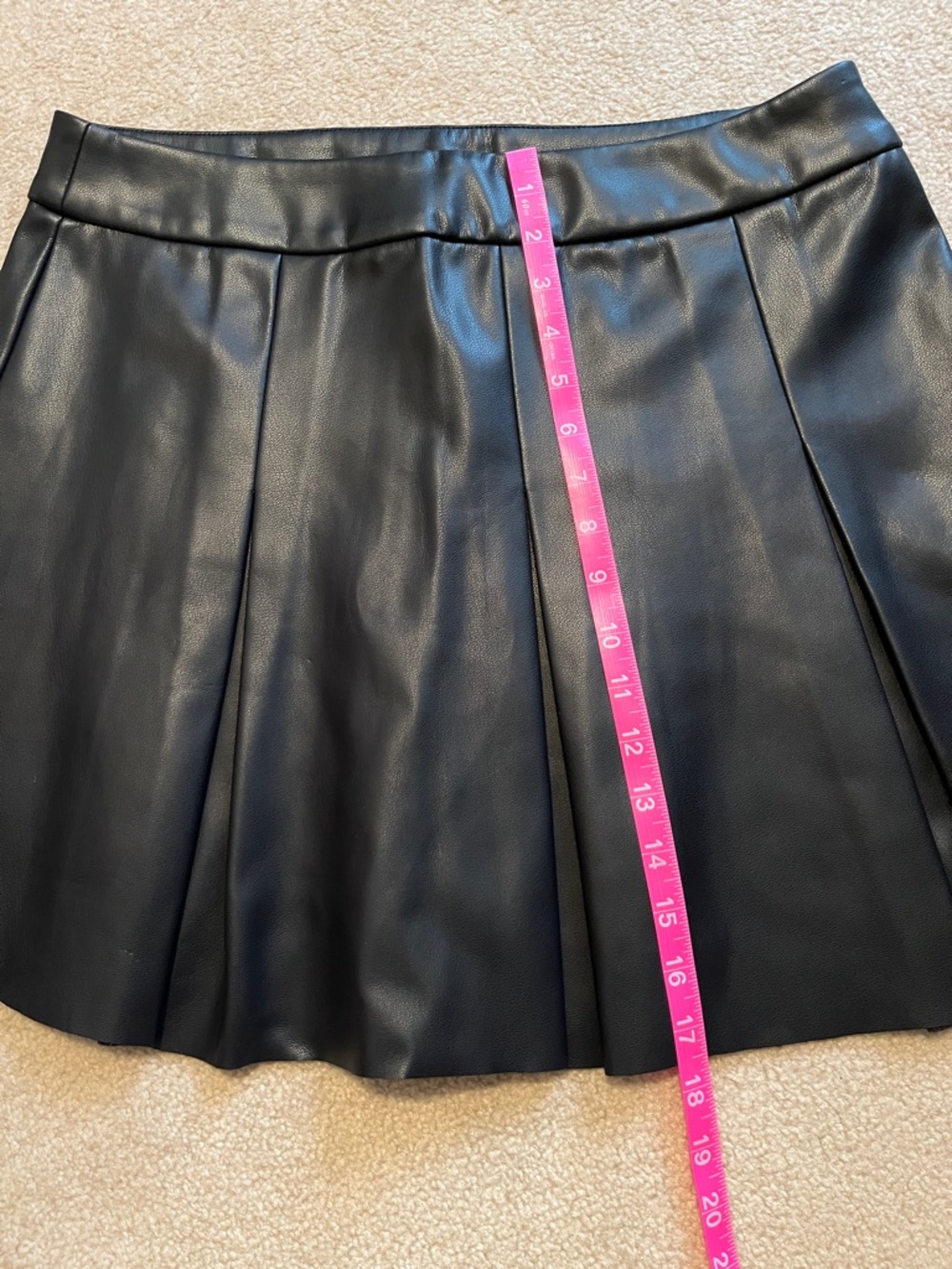 Scoop Faux Leather skirt. Great condition! Size large - Picture 3 of 4